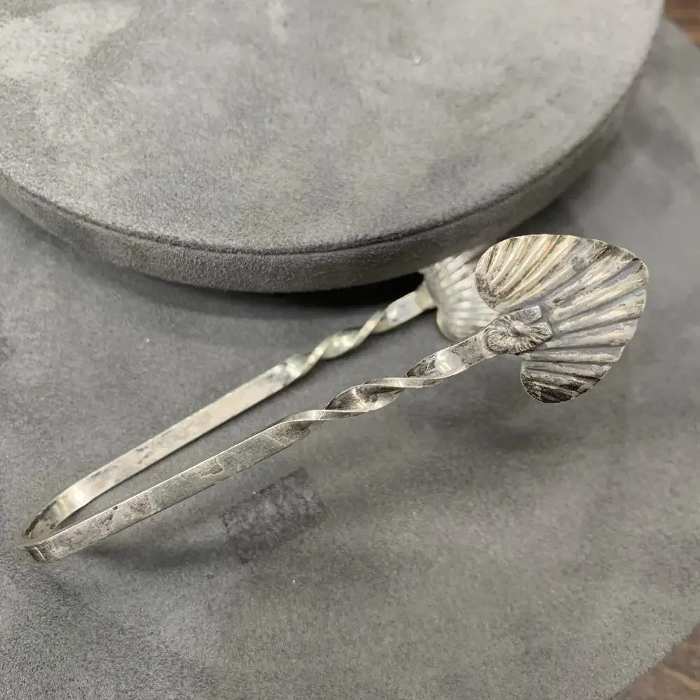 Vintage “R” Sterling Silver Heart Clam Shell Twisted Handle Sugar Cube Tongs 3”